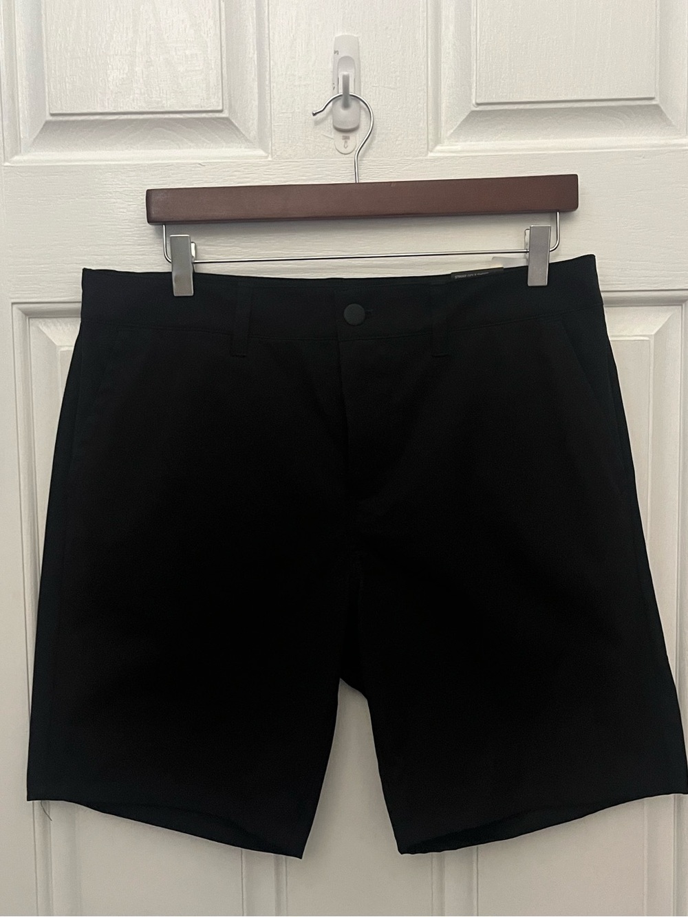 NWT Z BY ZELLA MEN'S STRIKER 8" GOLF SHORTS- BLACK- SIZE 34
